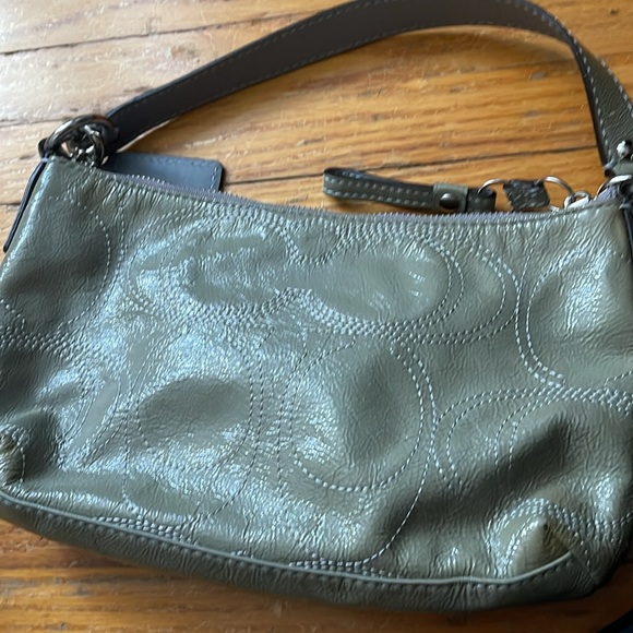 Gray leather Coash purse - Picture 6 of 6